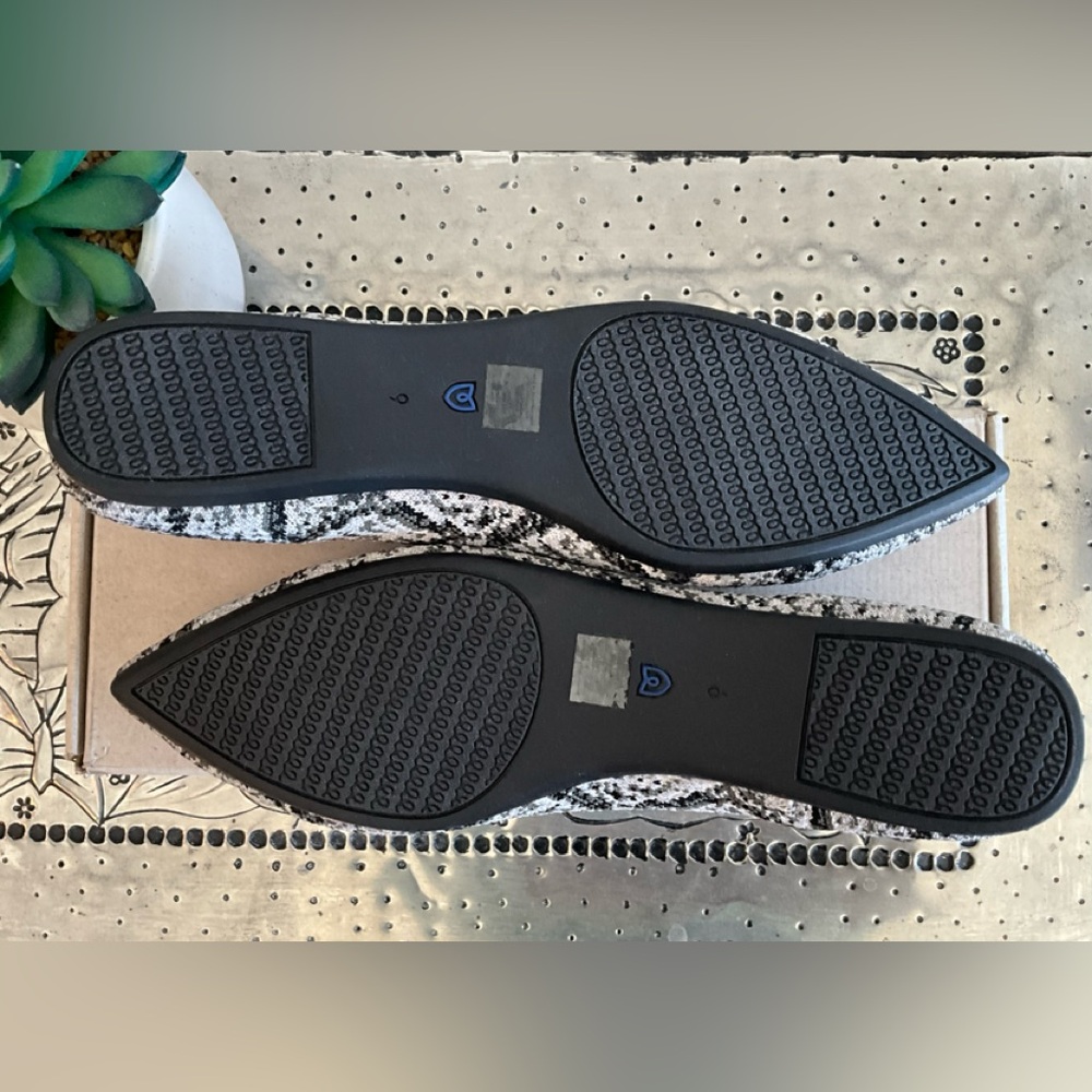 NIB Rothy's The Point Flats in Python, Size 9 - Picture 5 of 7